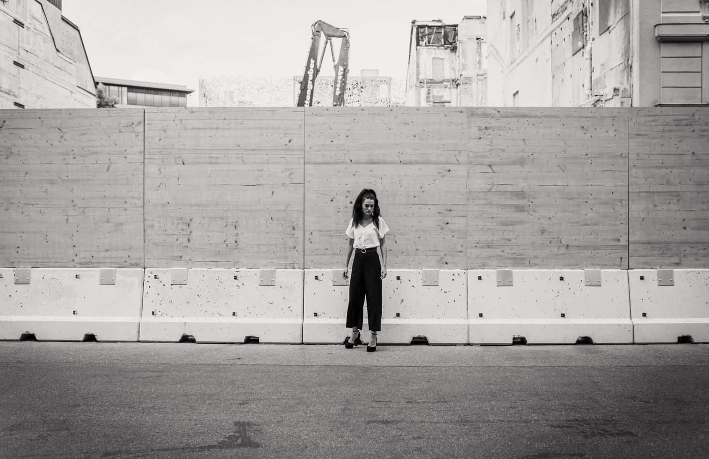 Dressing so fine and looking so pretty